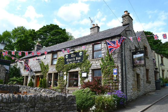 Best dog friendly pubs in the Peak District